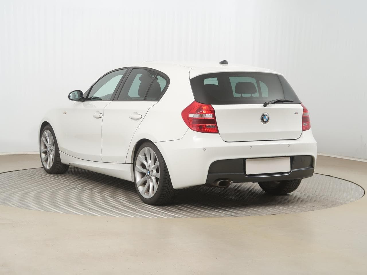 2009 BMW 1-SERIES - 5