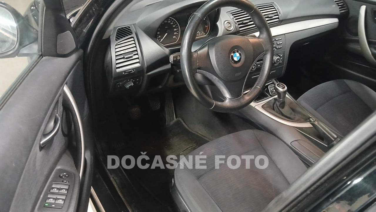 2010 BMW 1-SERIES - 4