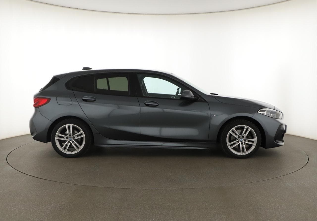 2021 BMW 1-SERIES - 11