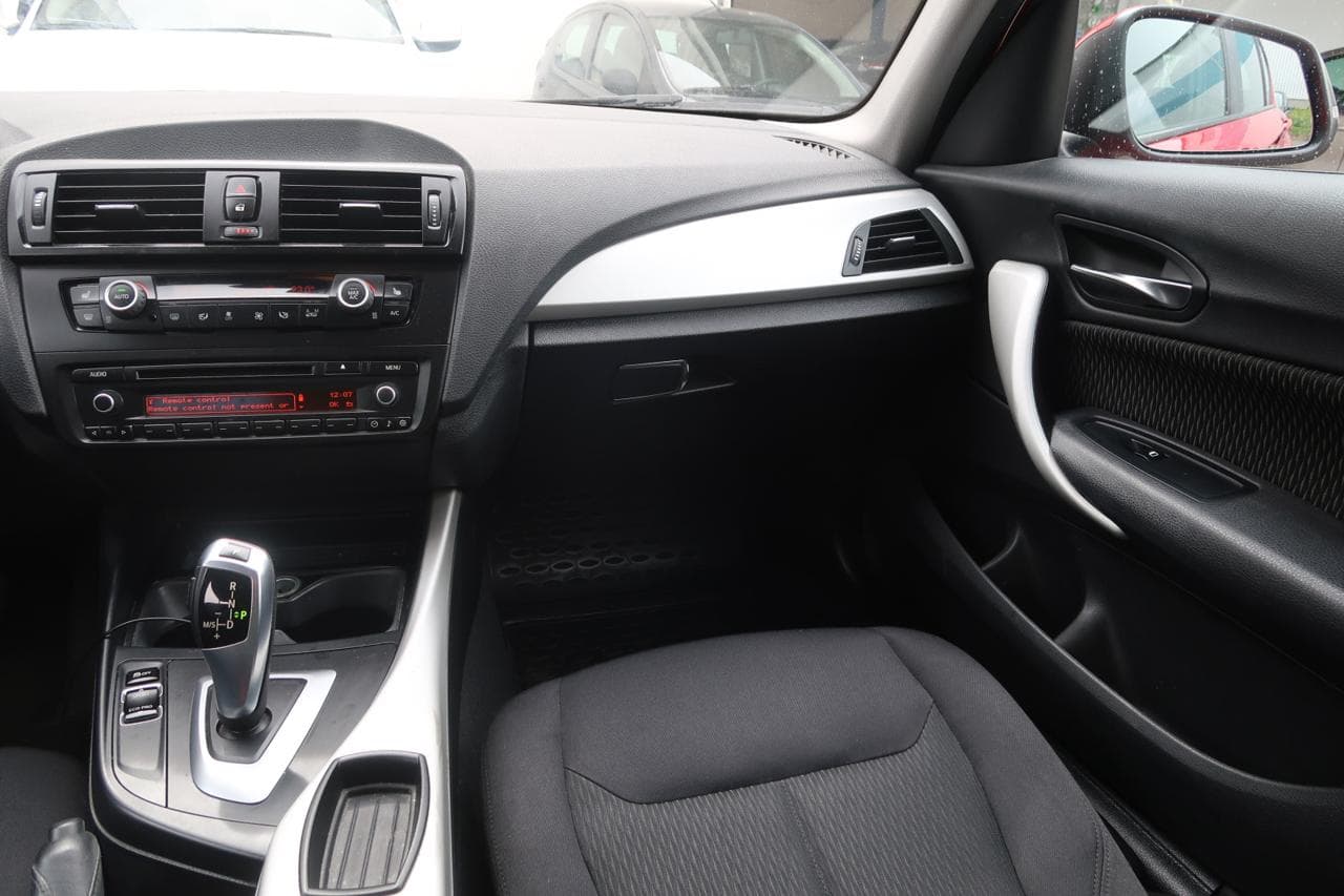 2013 BMW 1-SERIES - 11
