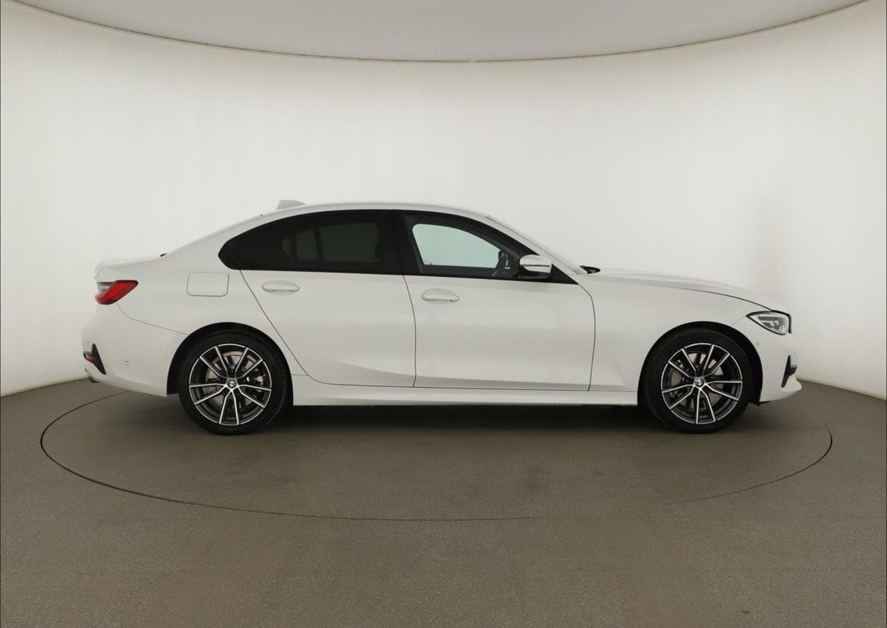 2019 BMW 3-SERIES - 8