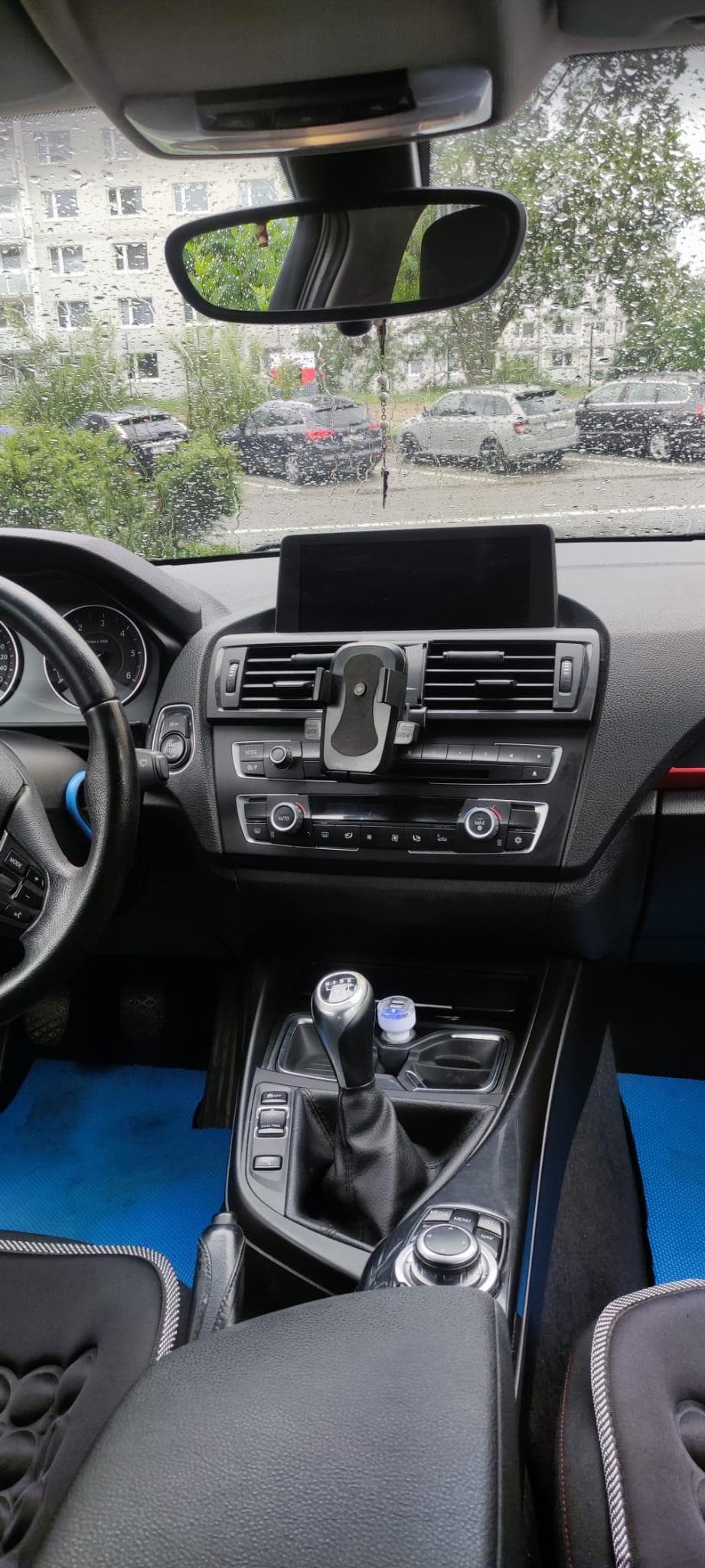 2012 BMW 1-SERIES - 10