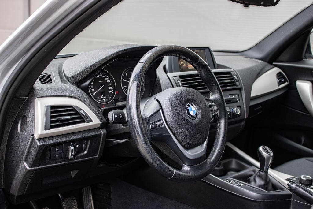 2015 BMW 1-SERIES - 11