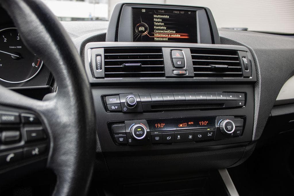 2015 BMW 1-SERIES - 14