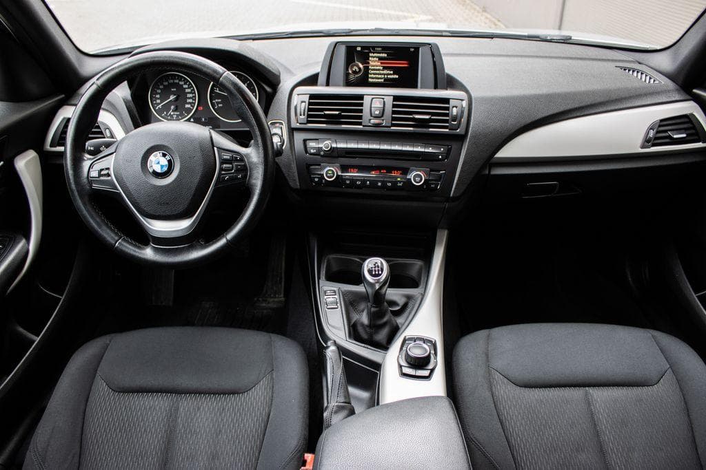 2015 BMW 1-SERIES - 9