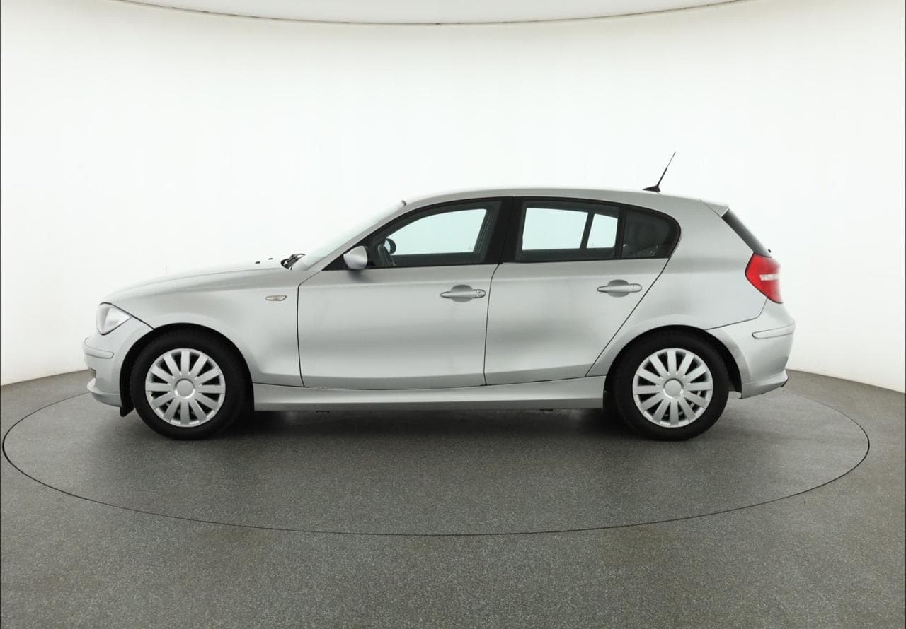 2009 BMW 1-SERIES - 4