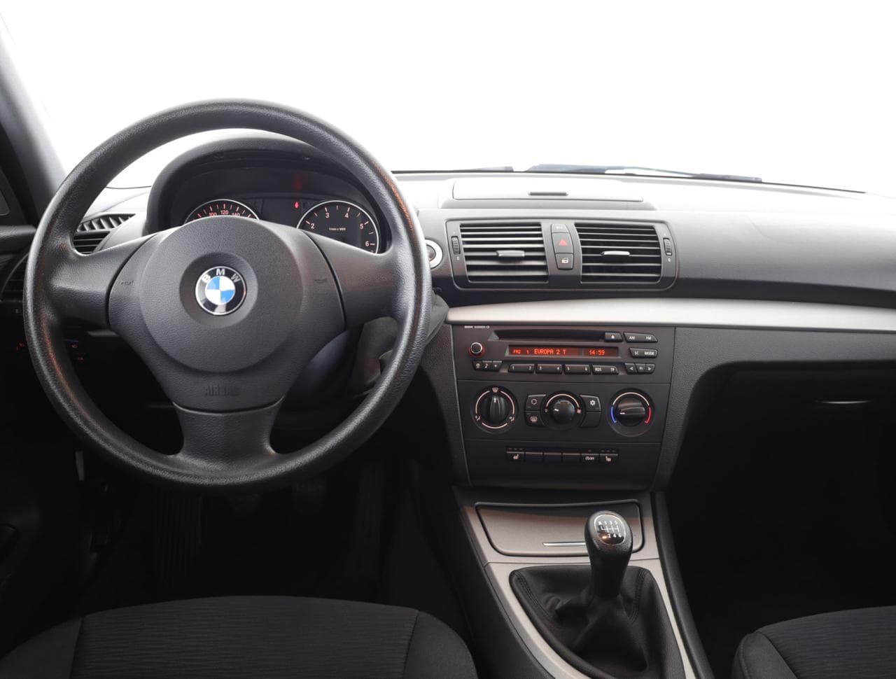 2009 BMW 1-SERIES - 9