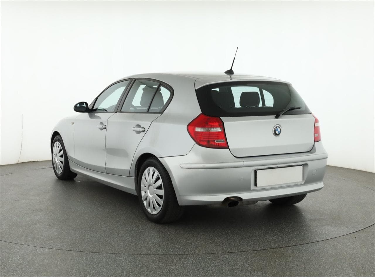 2009 BMW 1-SERIES - 5