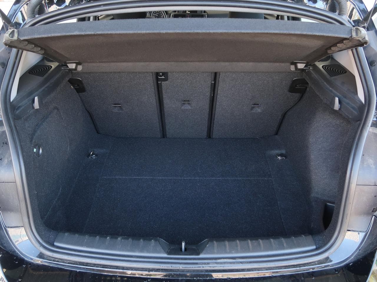 2016 BMW 1-SERIES - 33