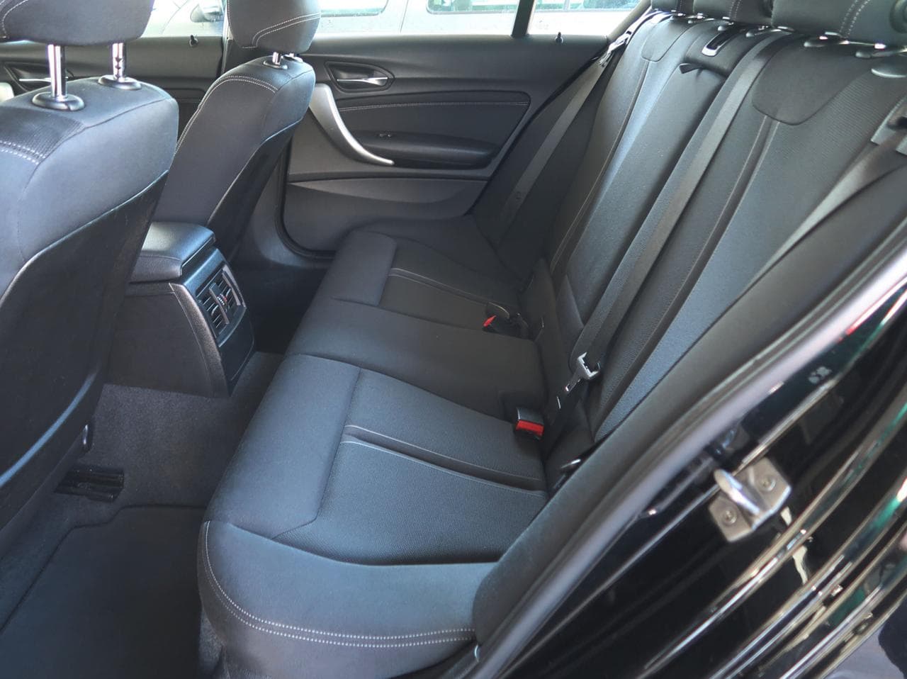 2016 BMW 1-SERIES - 23