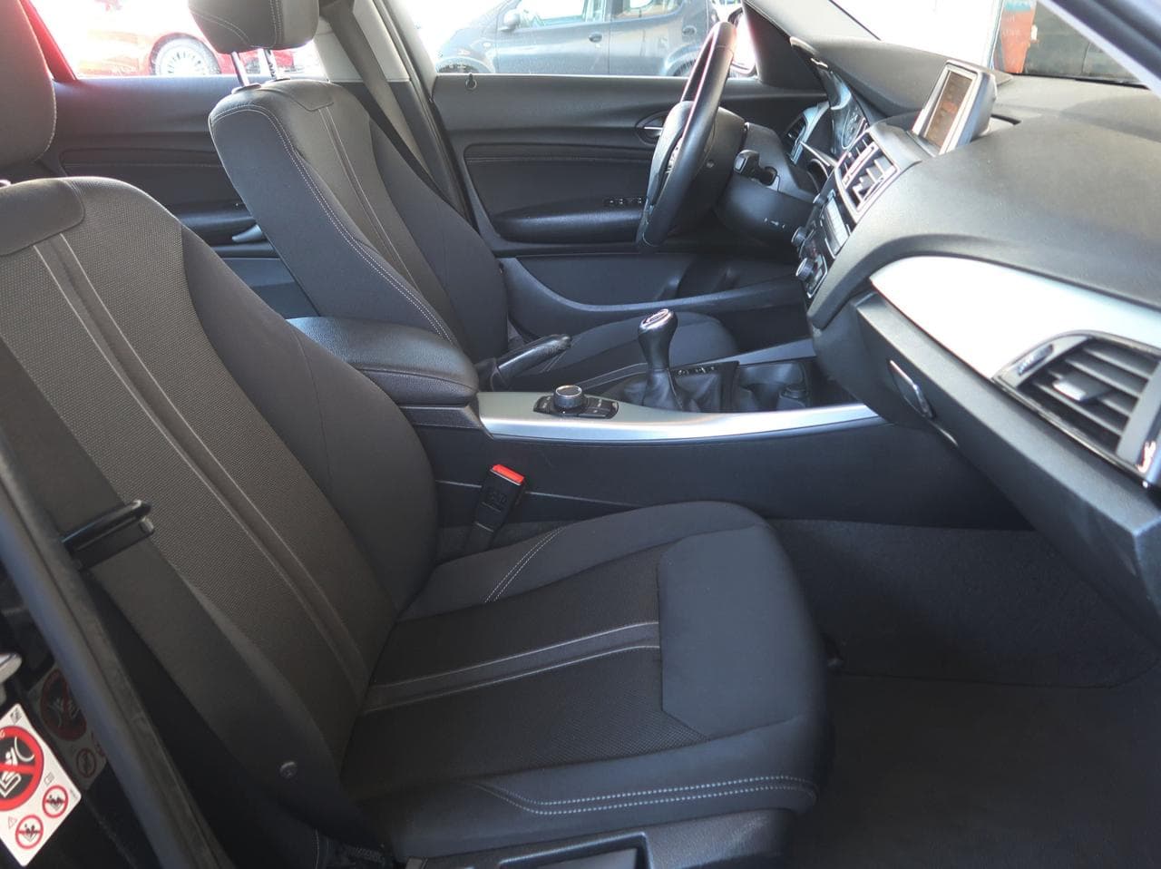 2016 BMW 1-SERIES - 18