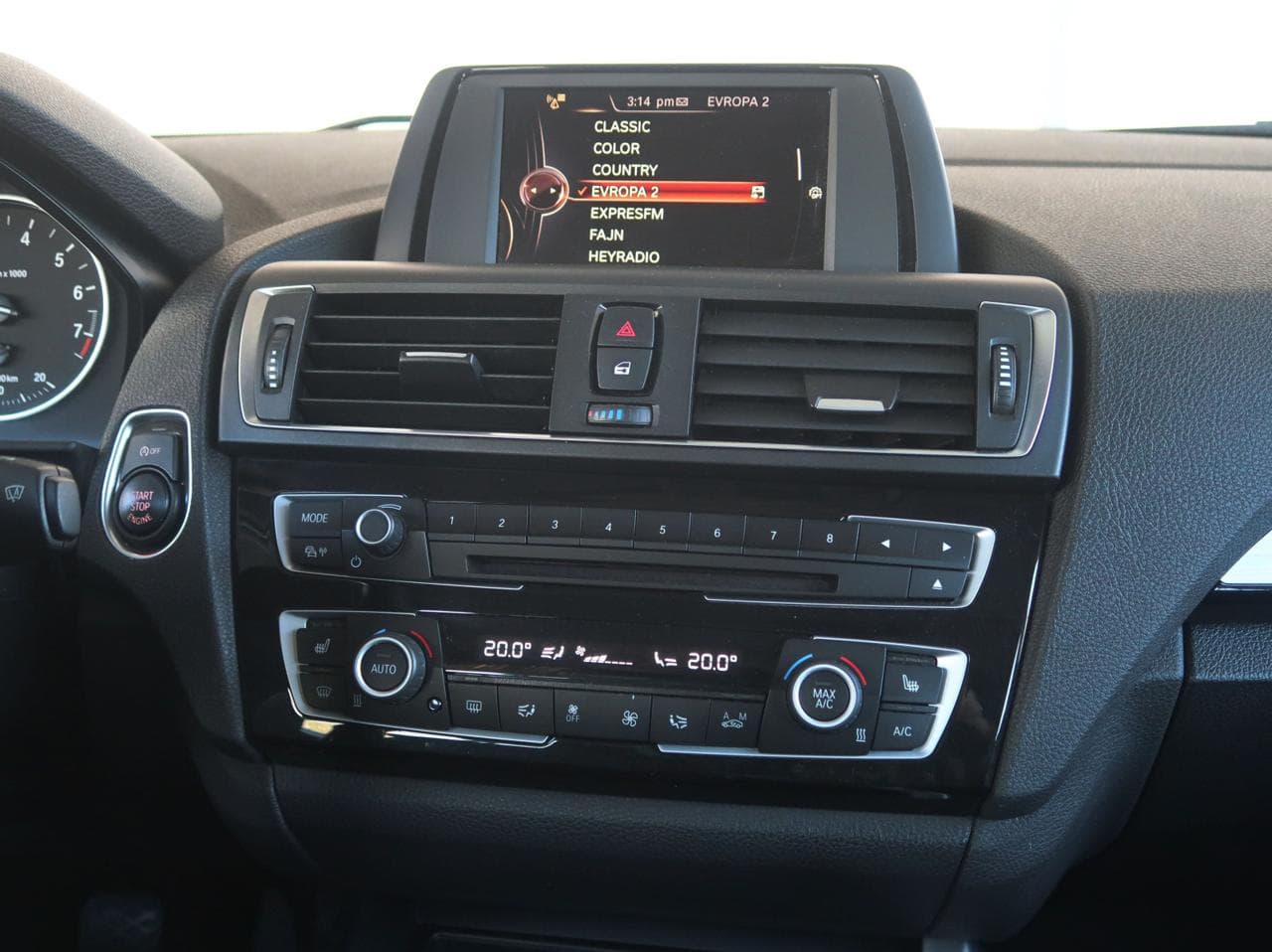 2016 BMW 1-SERIES - 29