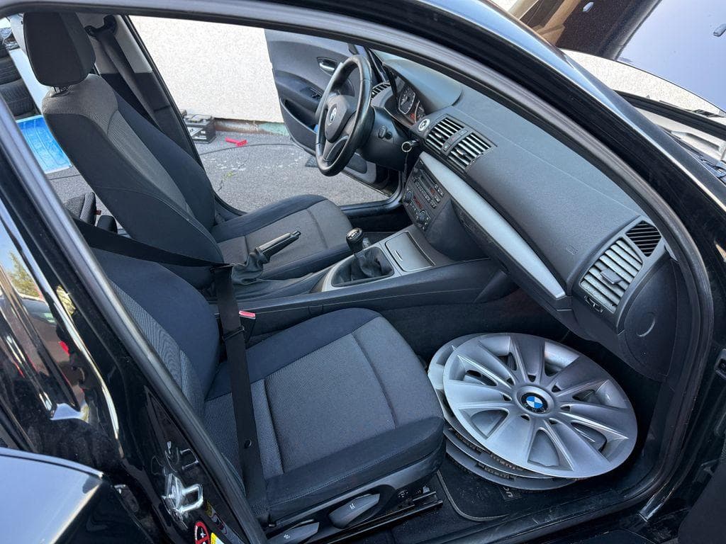 2005 BMW 1-SERIES - 10