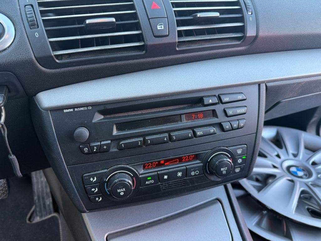 2005 BMW 1-SERIES - 9