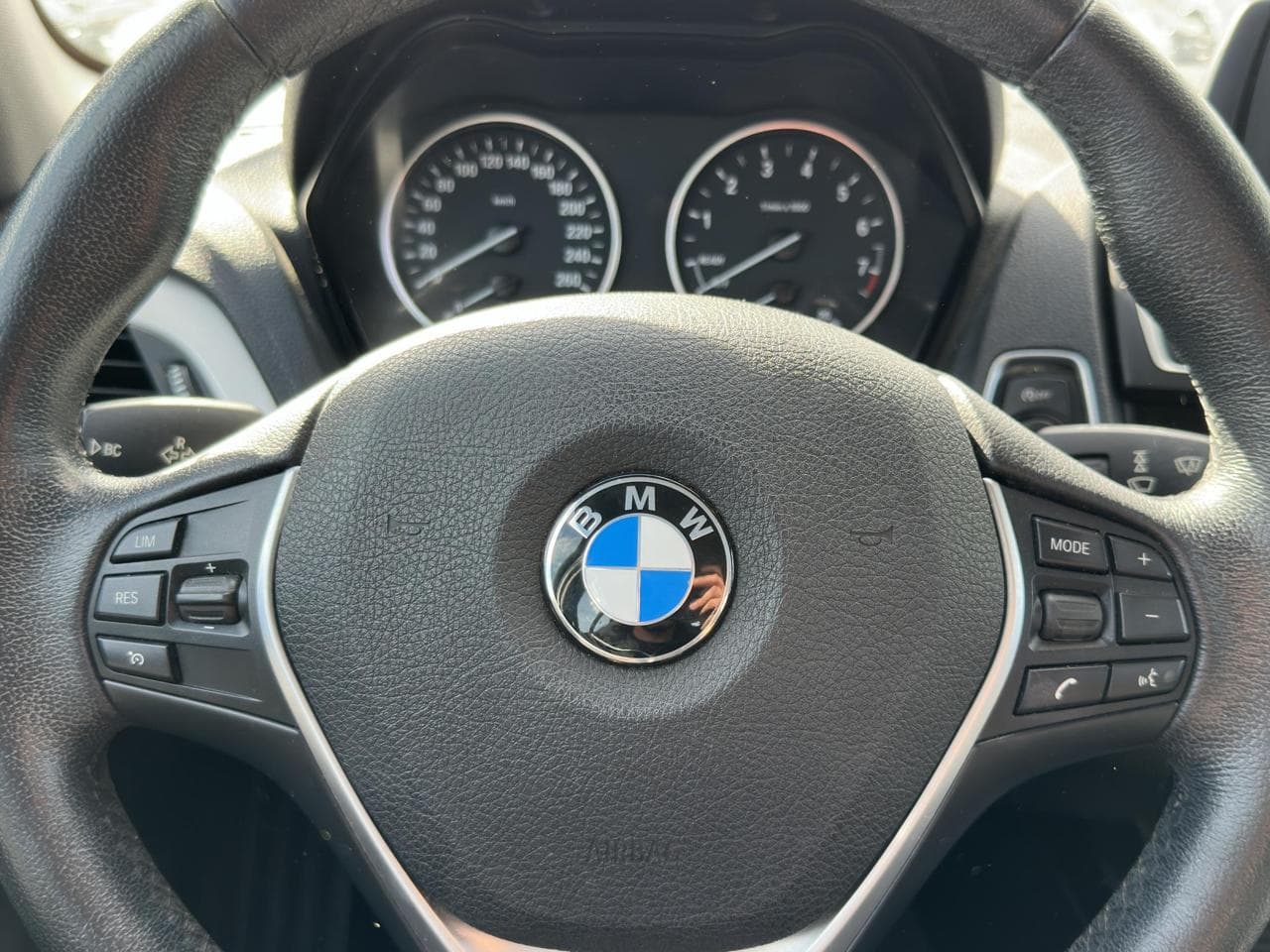 2016 BMW 1-SERIES - 15
