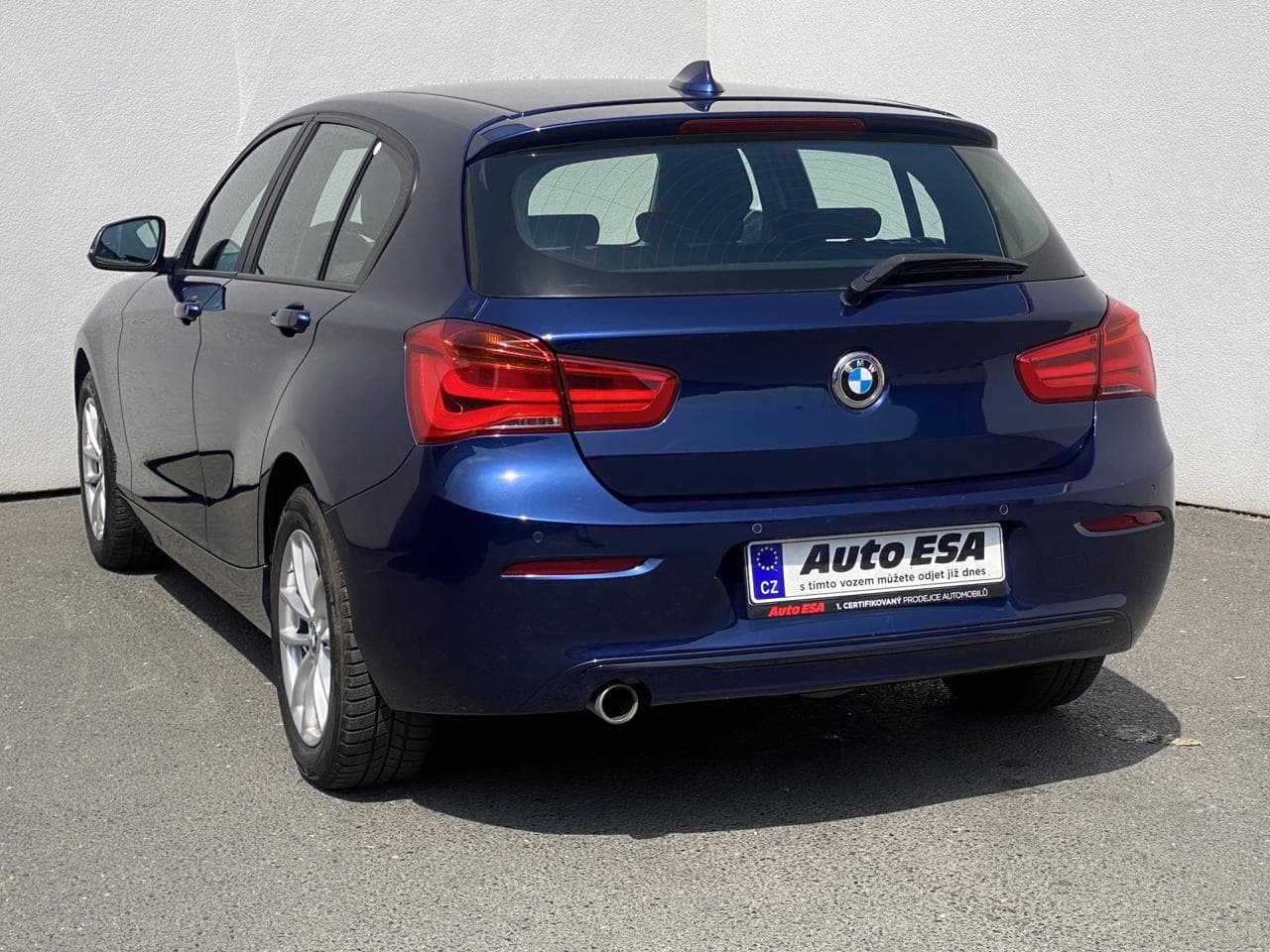 2018 BMW 1-SERIES - 6