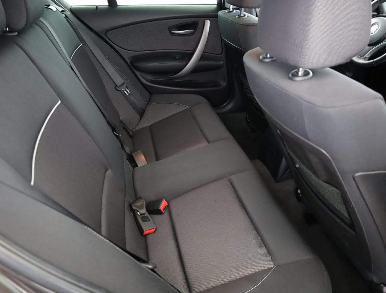 2009 BMW 1-SERIES - 11