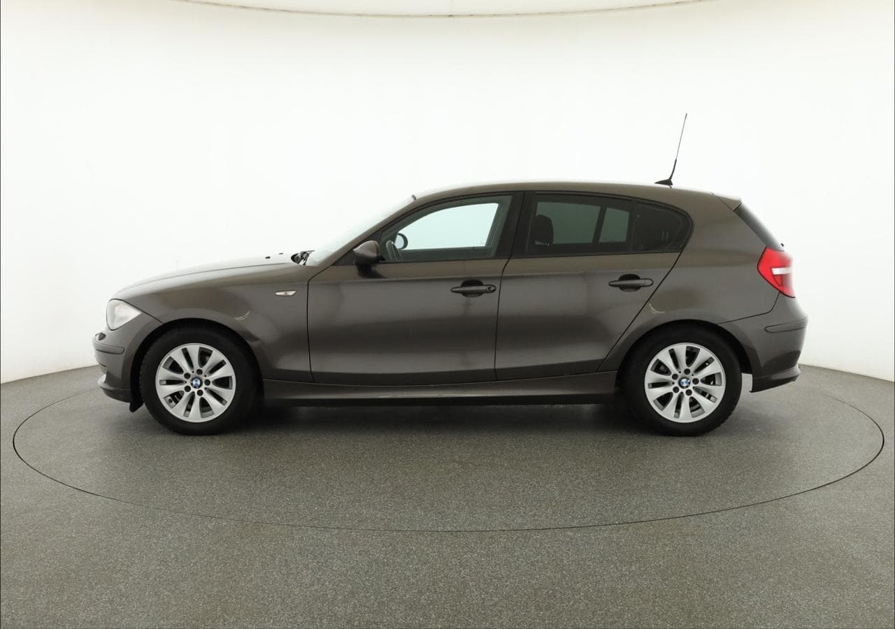 2009 BMW 1-SERIES - 4