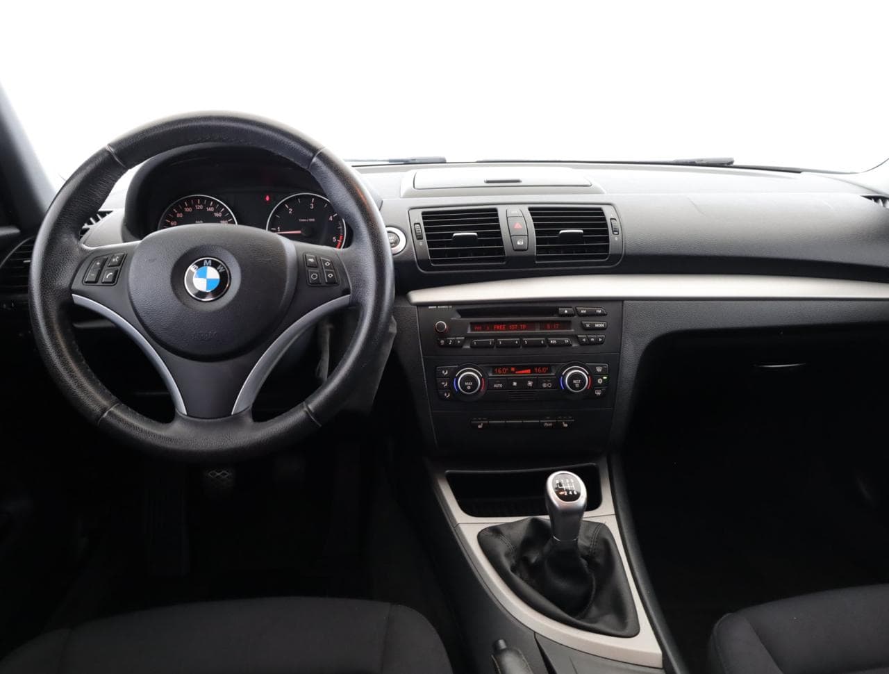 2009 BMW 1-SERIES - 9