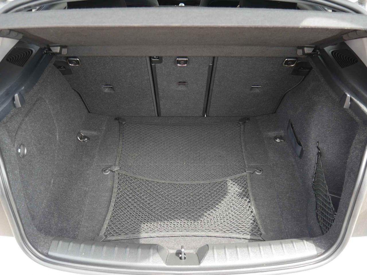 2012 BMW 1-SERIES - 11