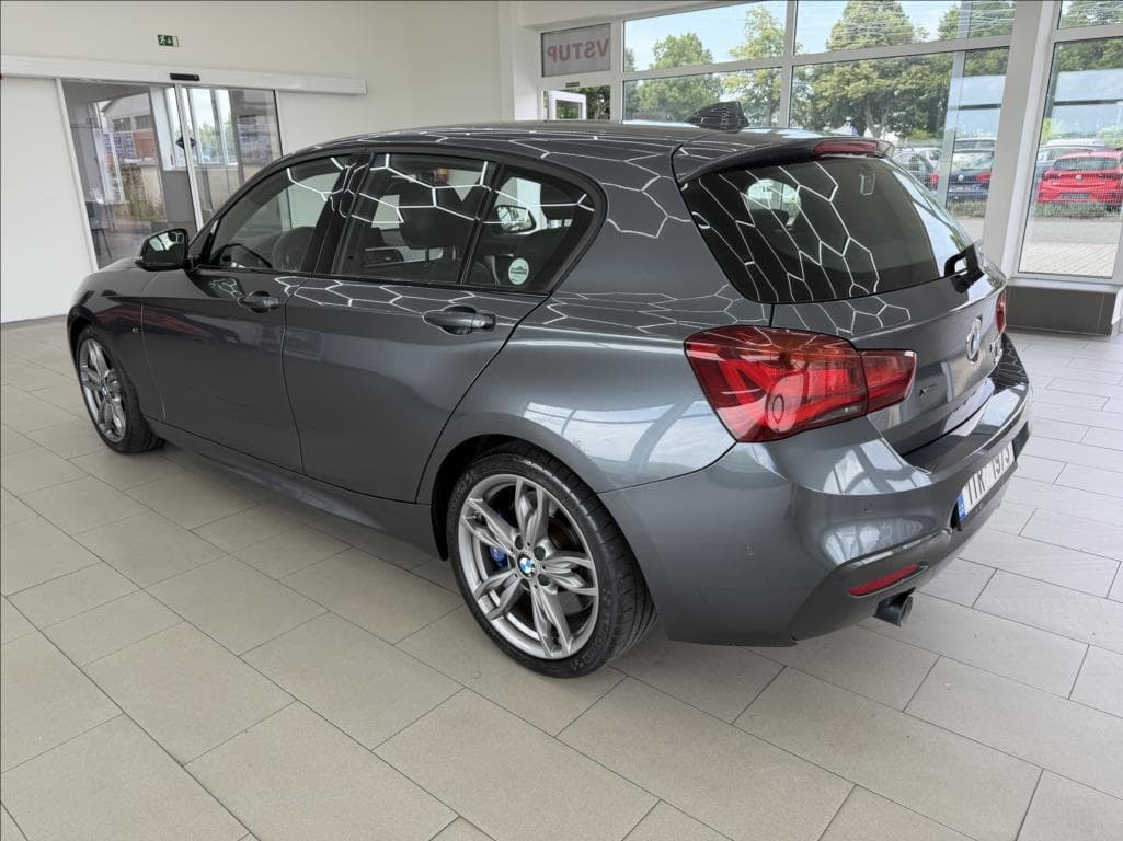 2019 BMW 1-SERIES - 13