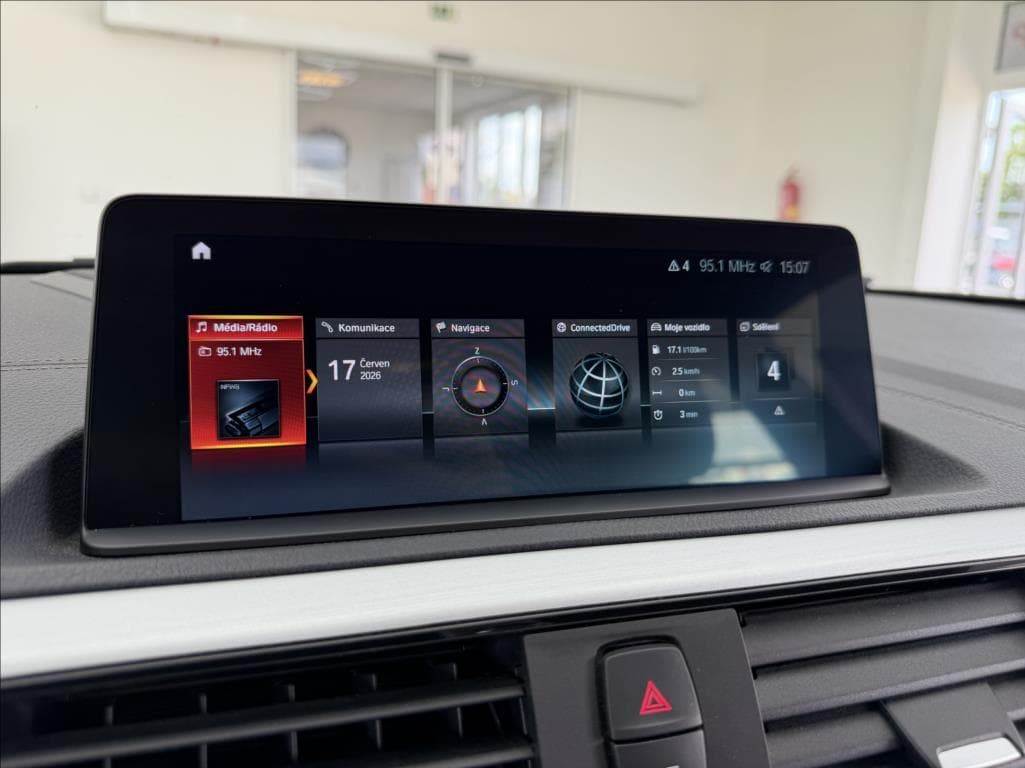 2019 BMW 1-SERIES - 37