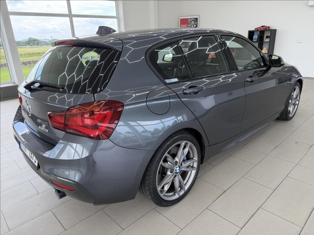 2019 BMW 1-SERIES - 9