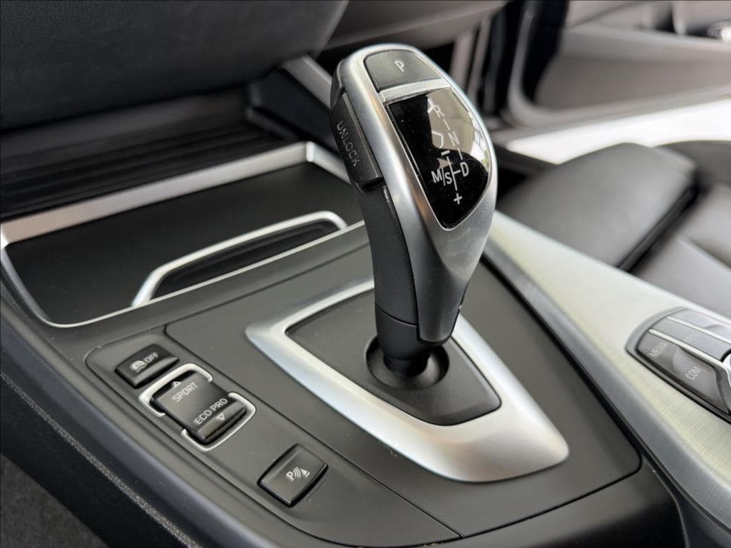 2019 BMW 1-SERIES - 35