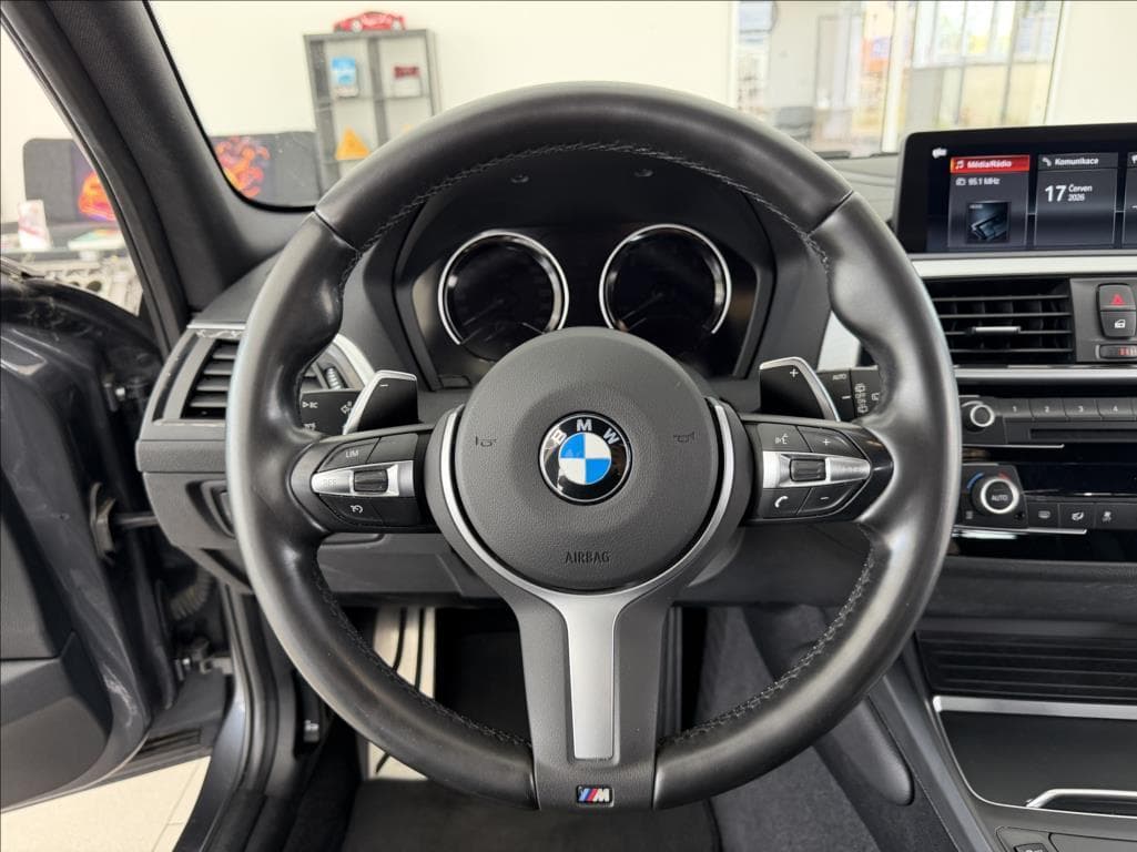 2019 BMW 1-SERIES - 27