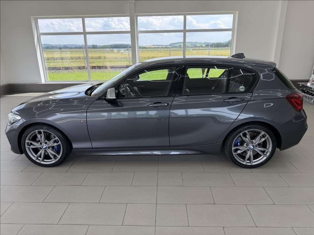 2019 BMW 1-SERIES - 15