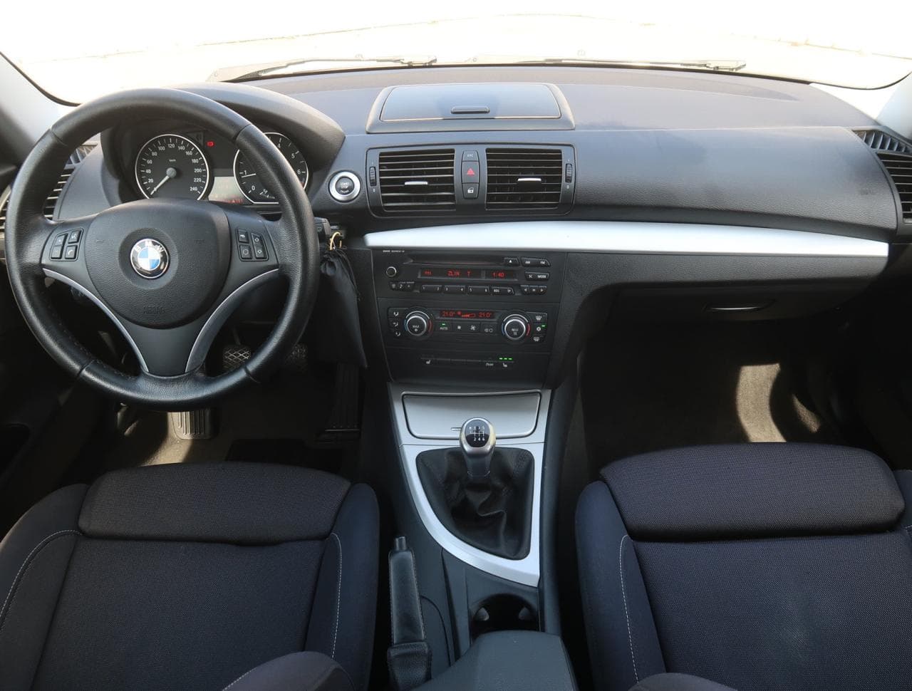 2008 BMW 1-SERIES - 10