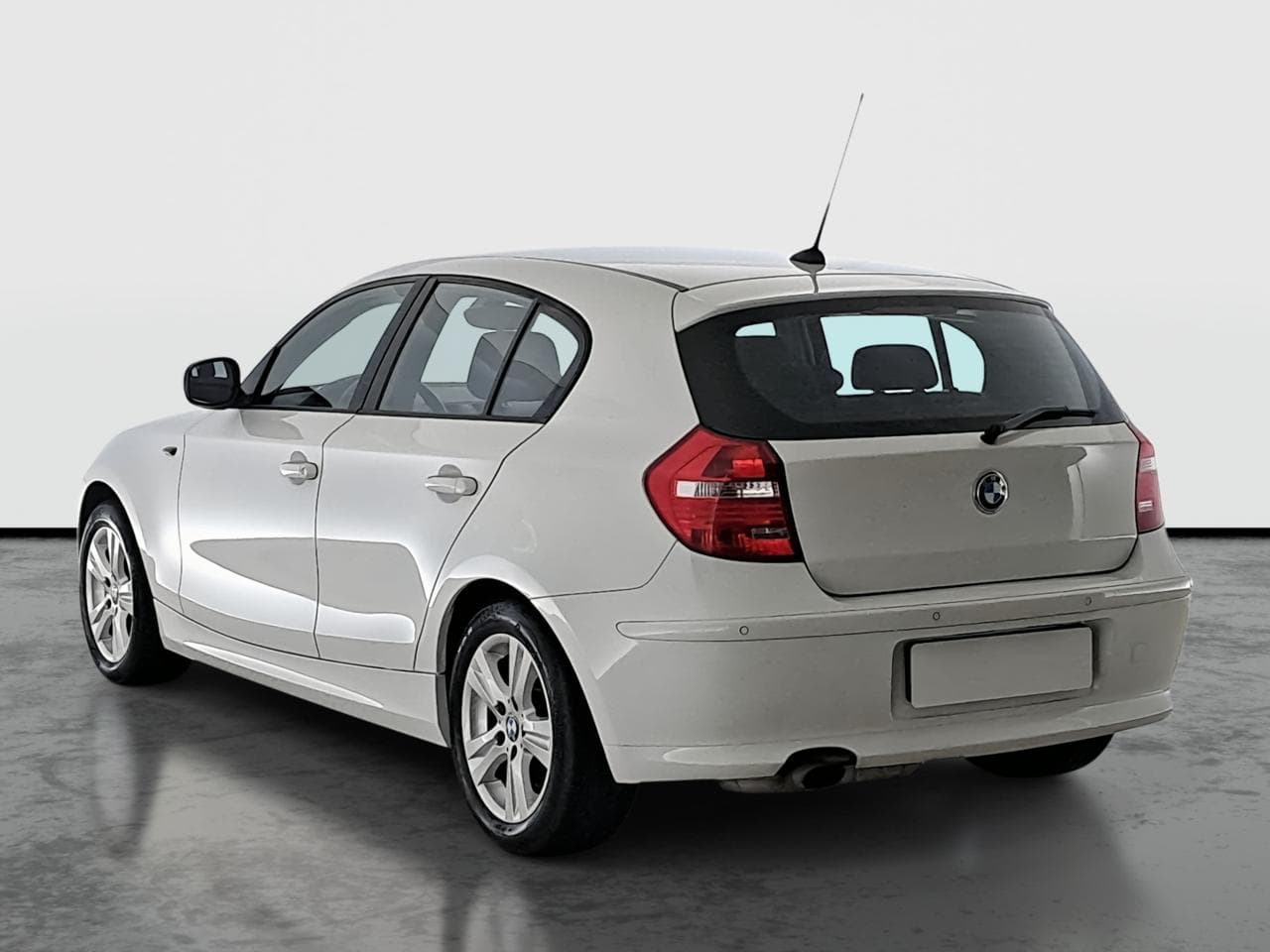 2011 BMW 1-SERIES - 5