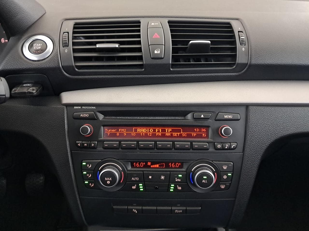 2011 BMW 1-SERIES - 18