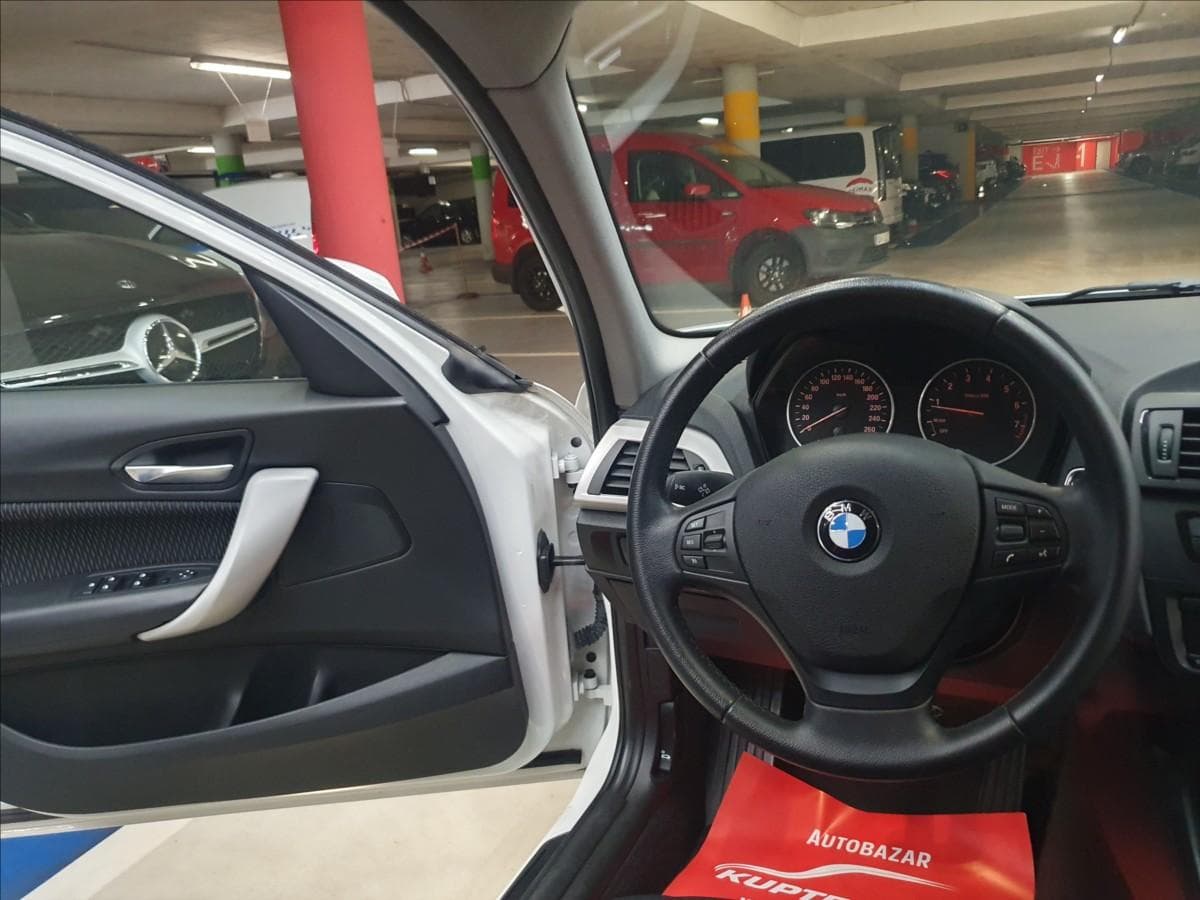 2013 BMW 1-SERIES - 12