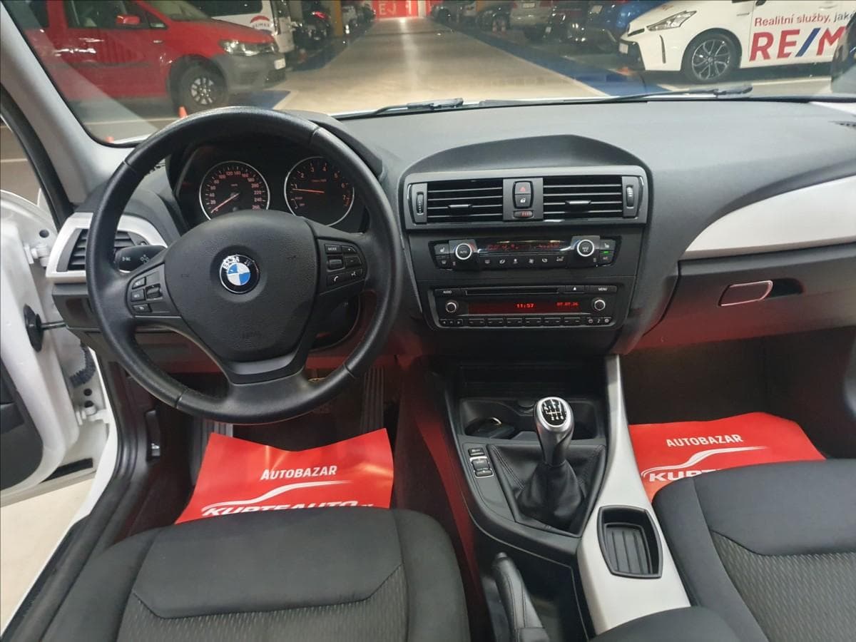 2013 BMW 1-SERIES - 10