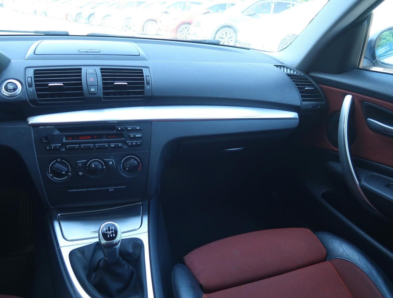 2008 BMW 1-SERIES - 11