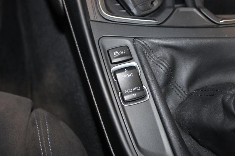 2015 BMW 1-SERIES - 10
