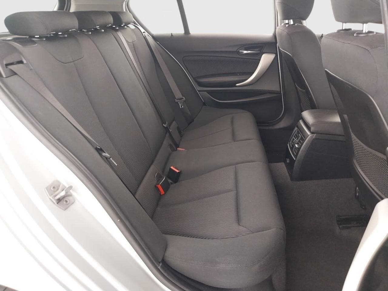 2019 BMW 1-SERIES - 13