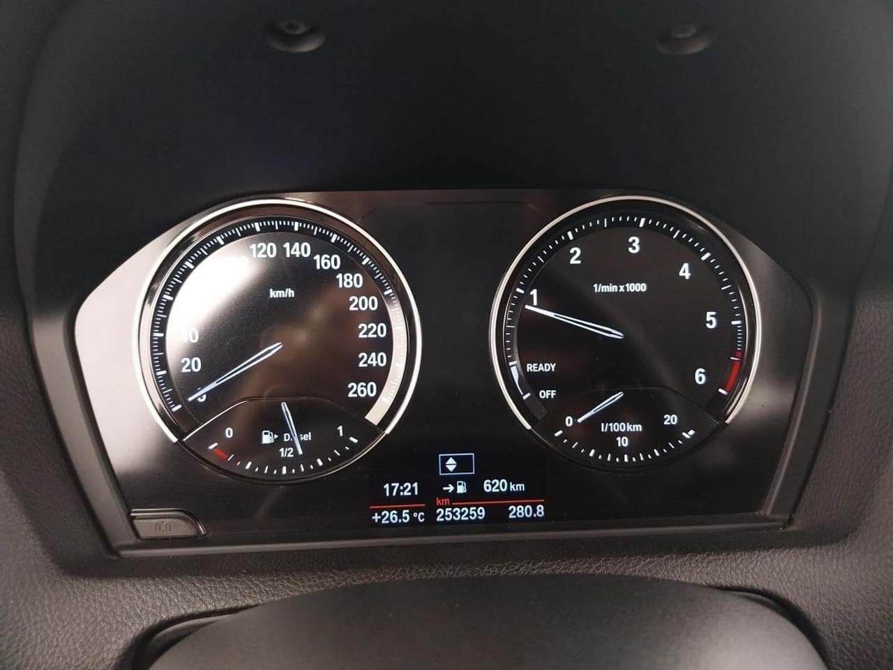 2019 BMW 1-SERIES - 17