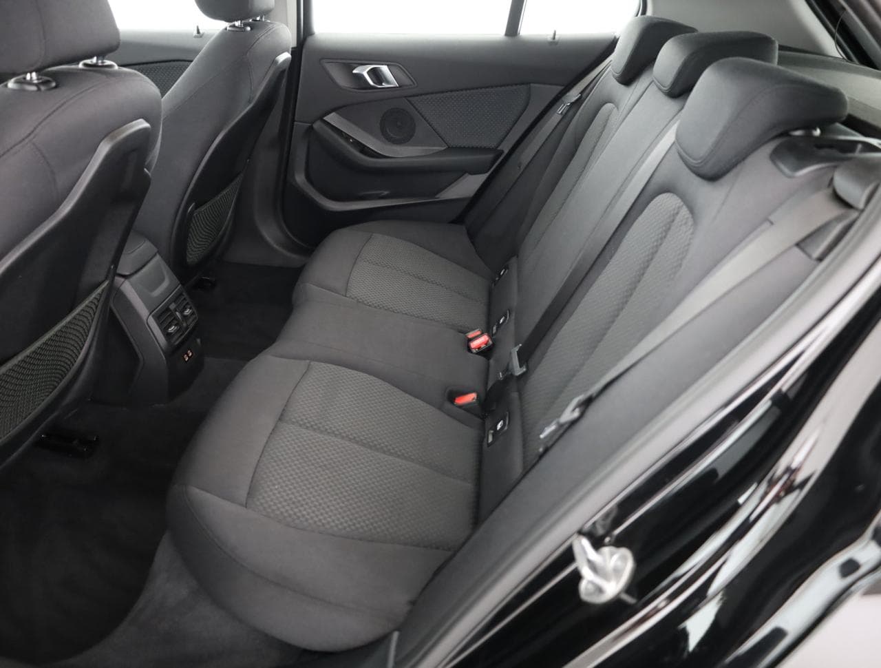 2020 BMW 1-SERIES - 12
