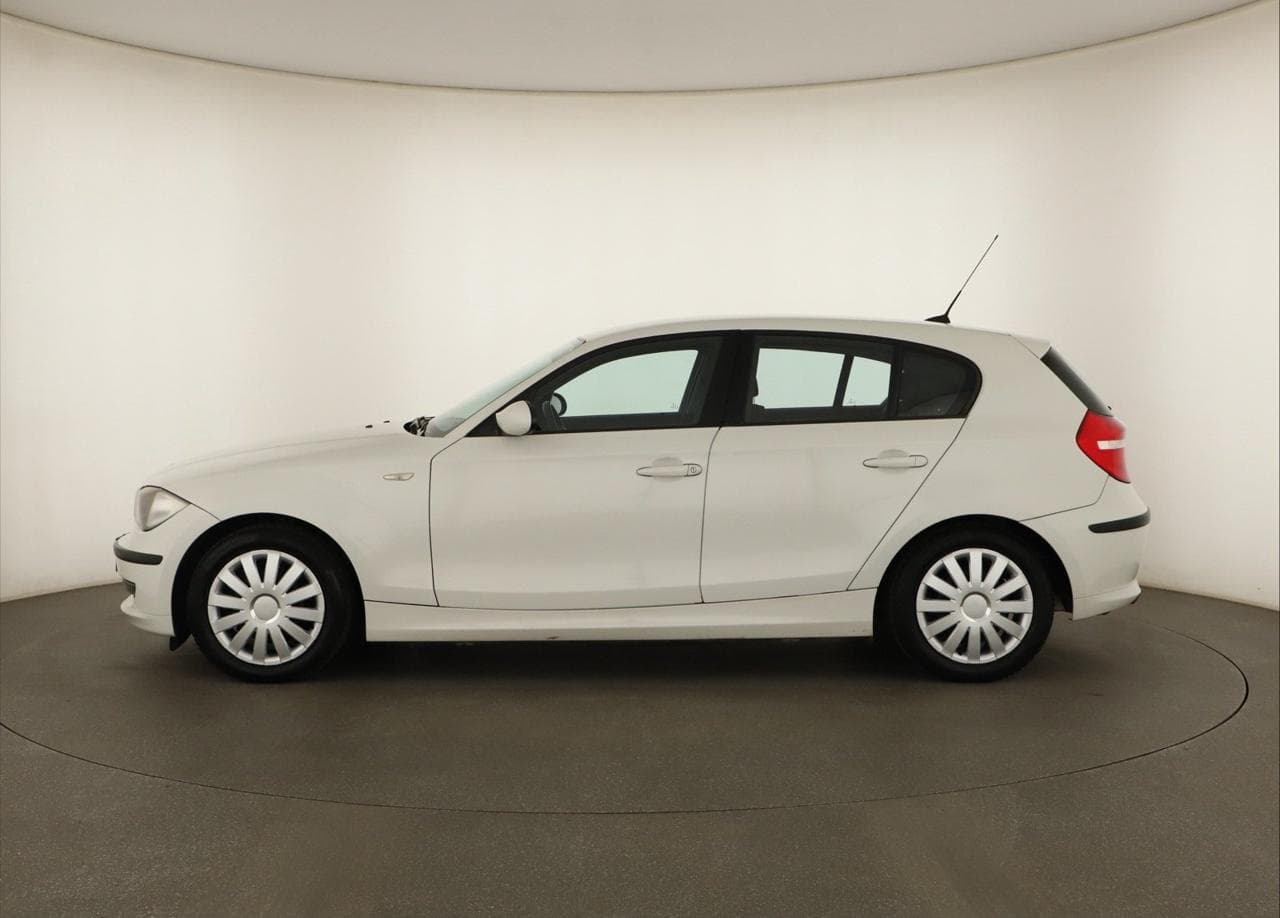 2009 BMW 1-SERIES - 4