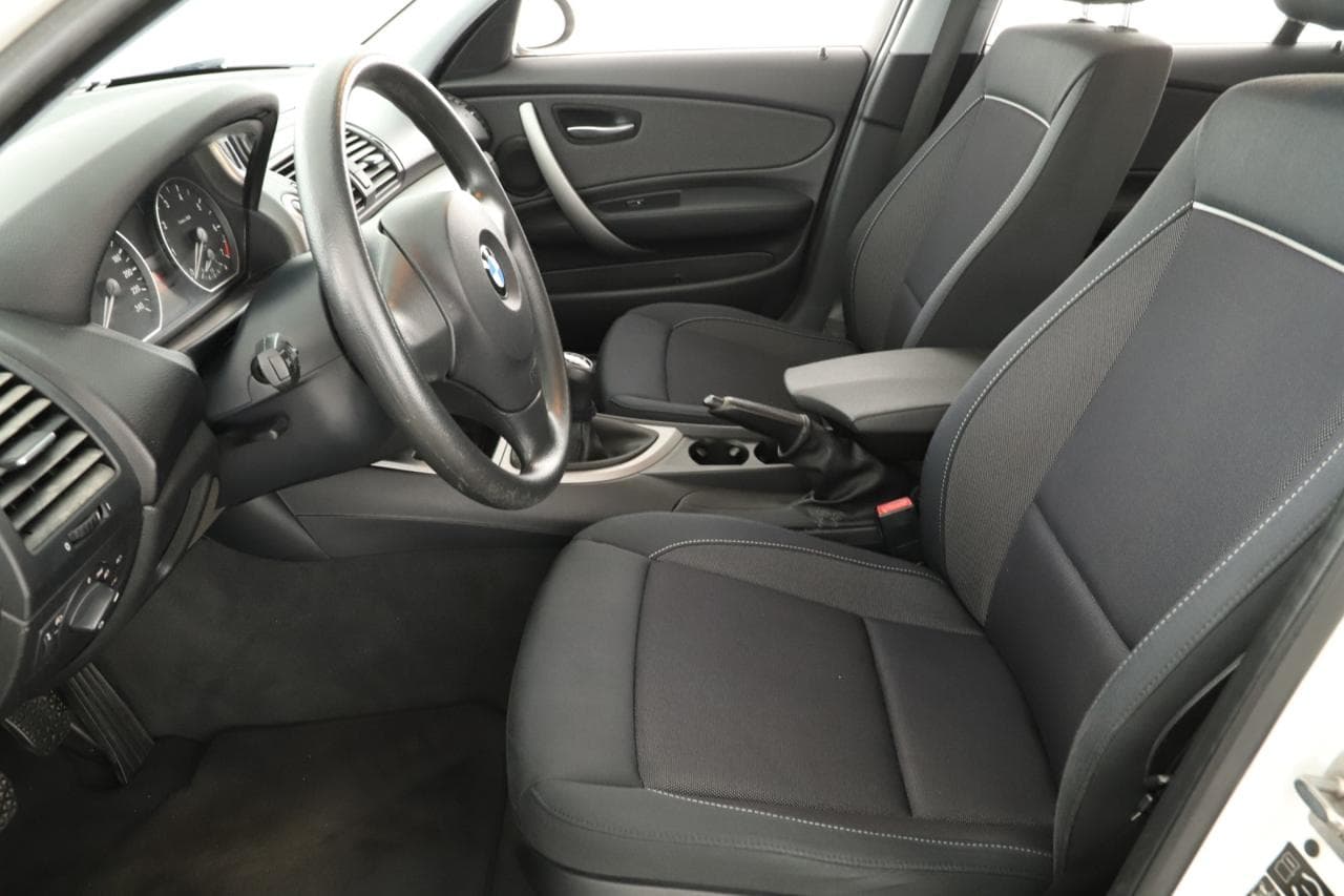 2009 BMW 1-SERIES - 13