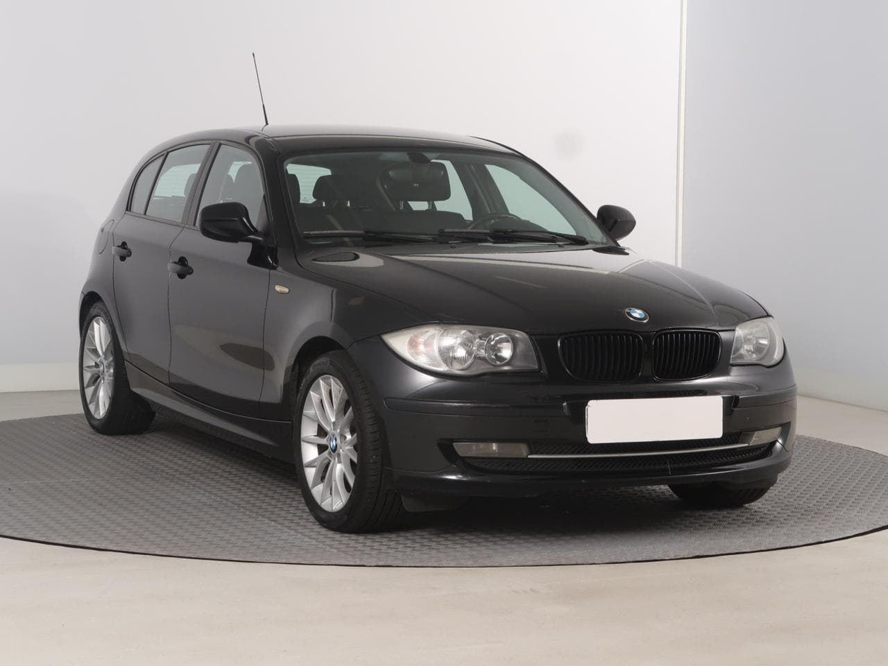 2011 BMW 1-SERIES