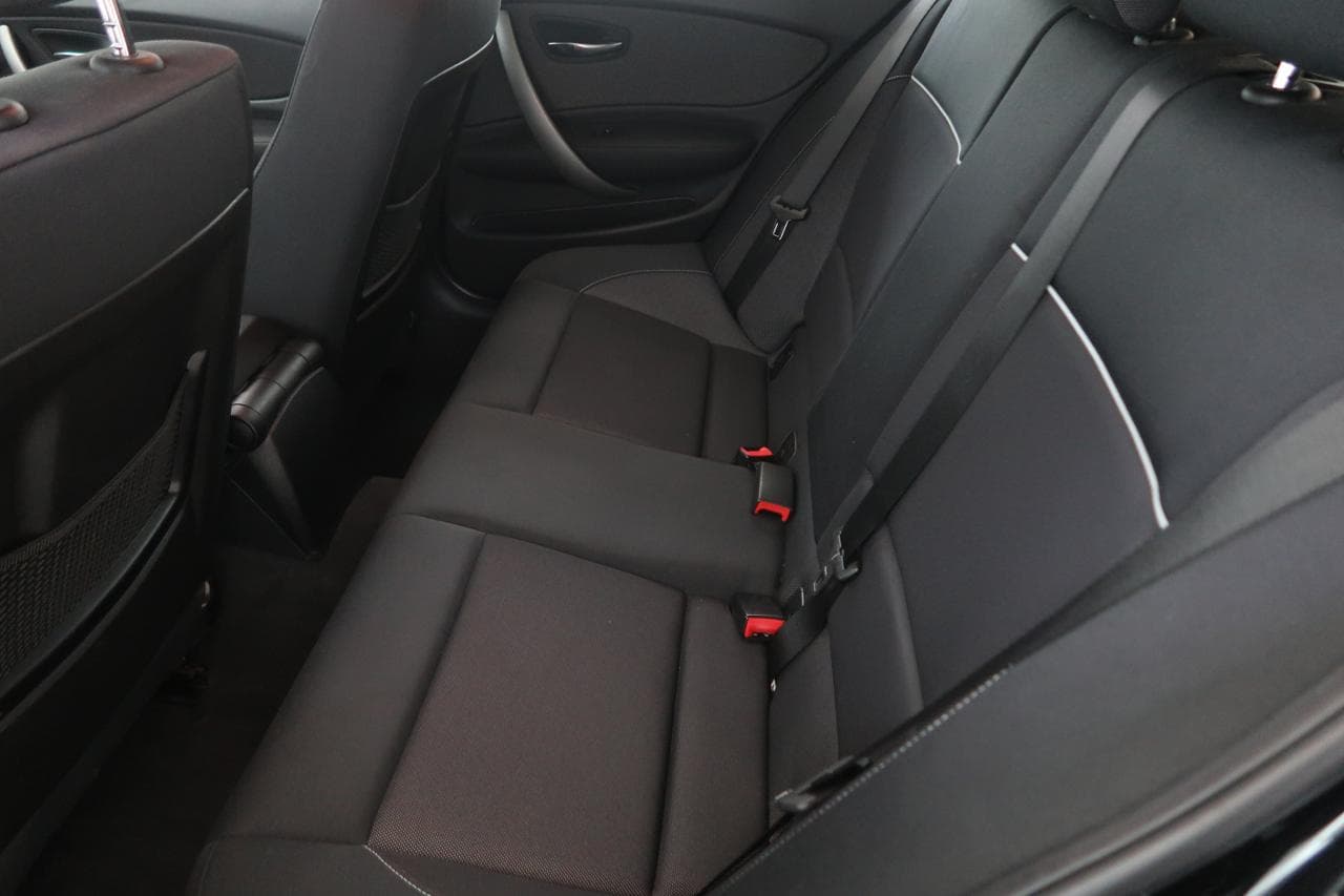 2011 BMW 1-SERIES - 15