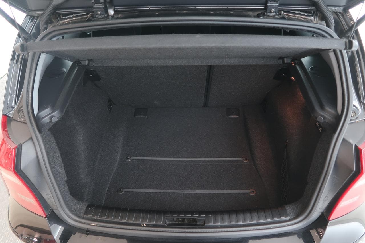 2011 BMW 1-SERIES - 19