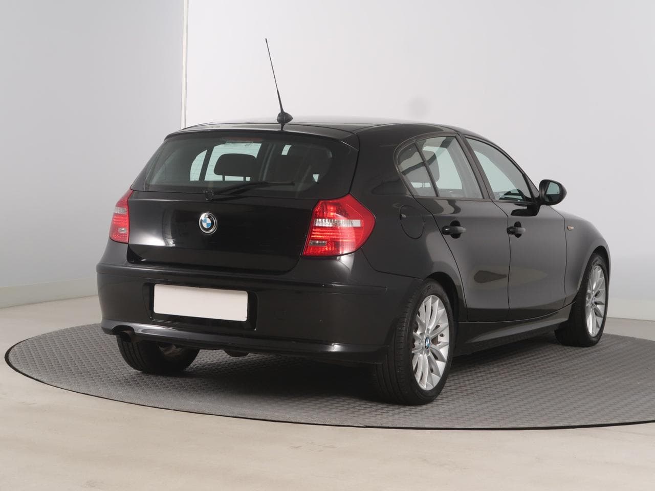 2011 BMW 1-SERIES - 7