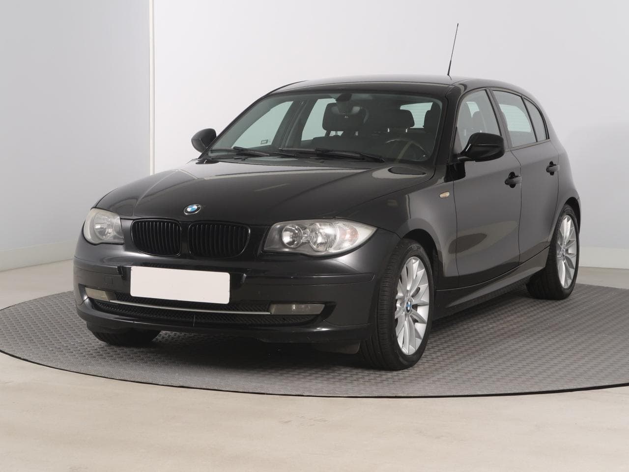 2011 BMW 1-SERIES - 3