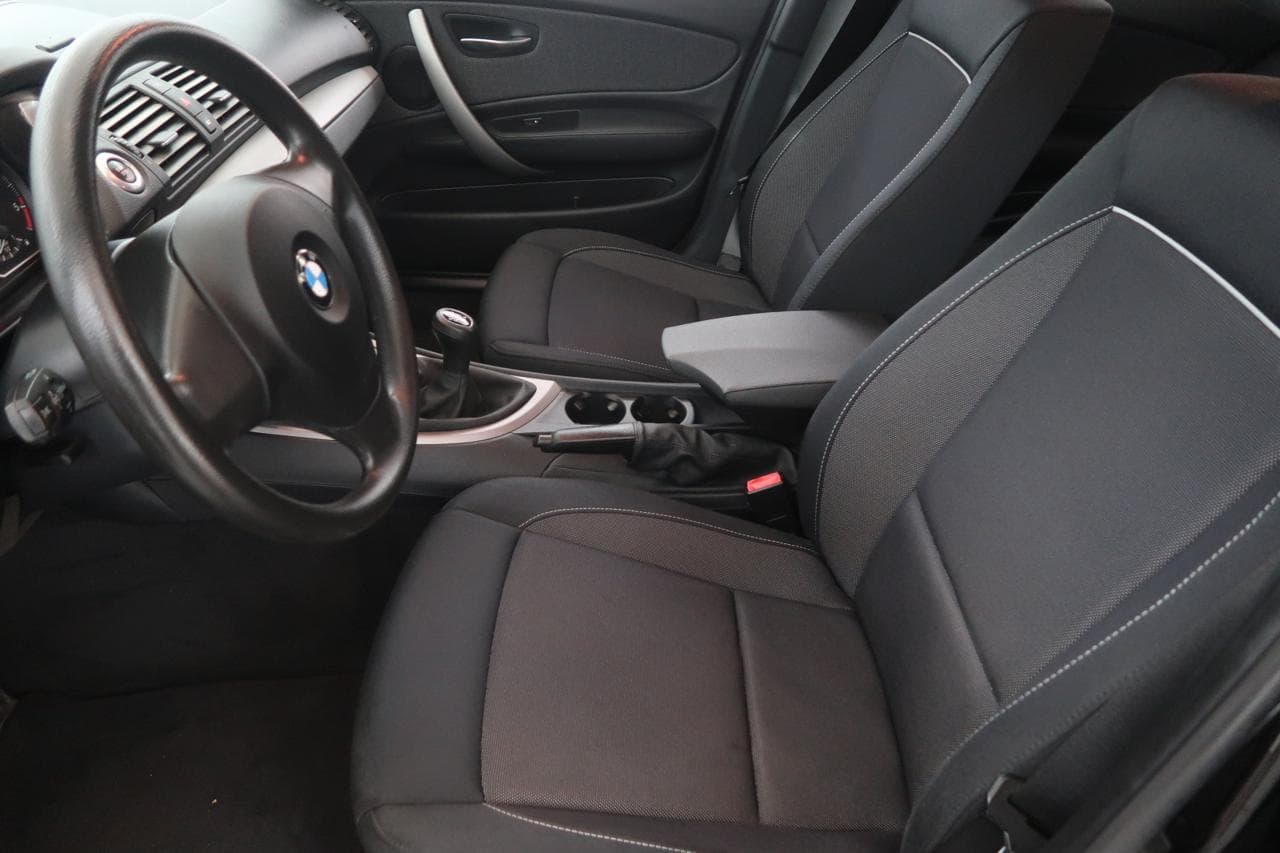 2011 BMW 1-SERIES - 16