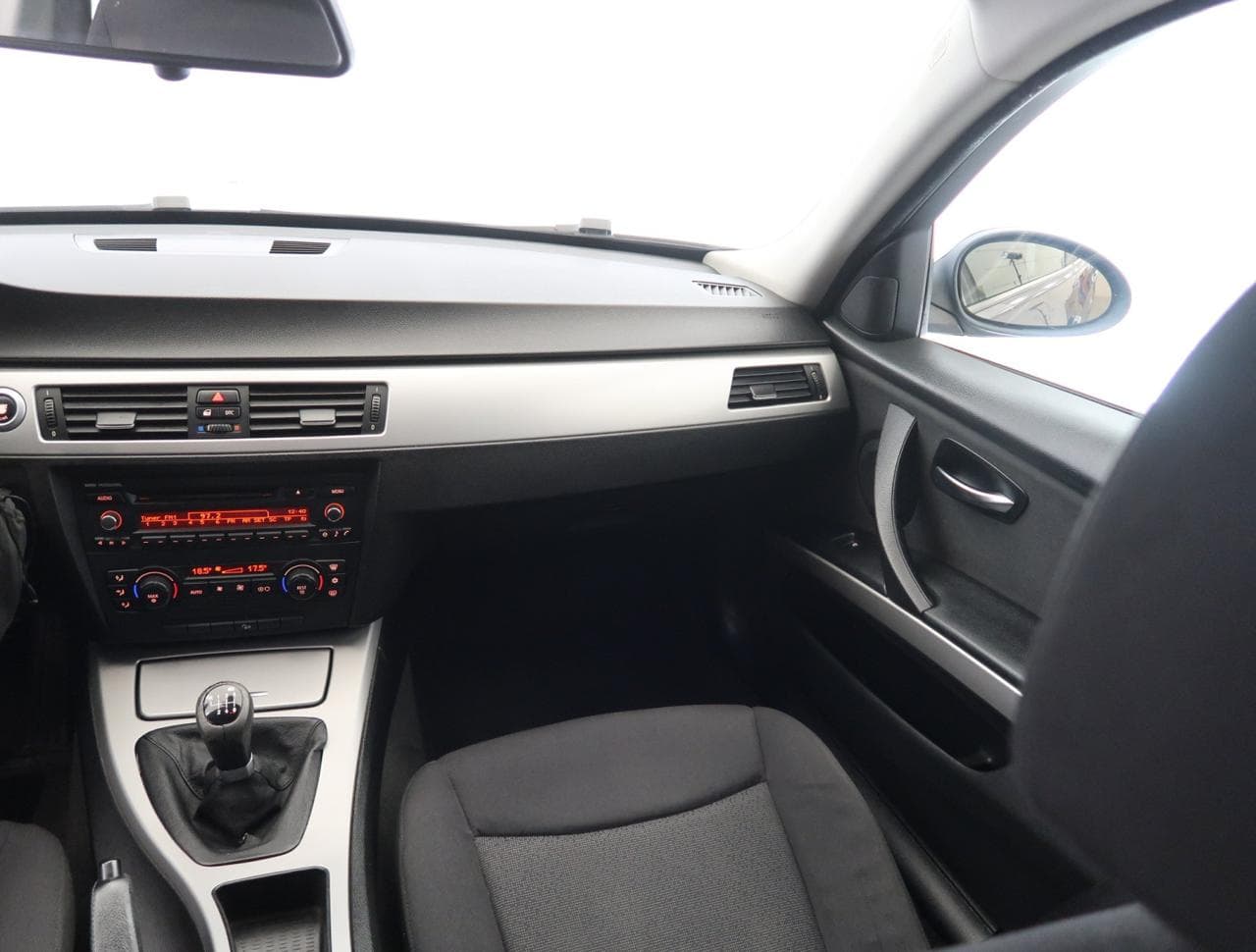 2006 BMW 3-SERIES - 16