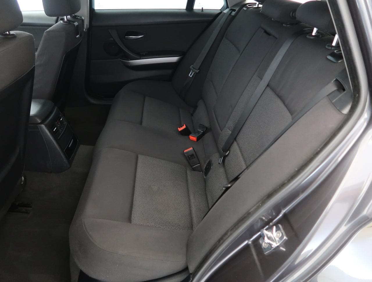 2006 BMW 3-SERIES - 24